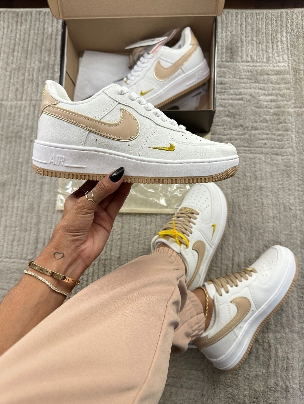 Tênis Nike Air Force Nude Premium