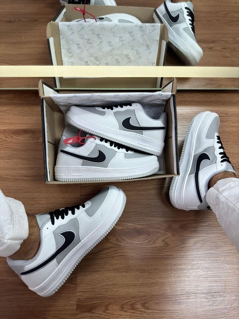 Tênis Nike Air Force Cinza e Preto