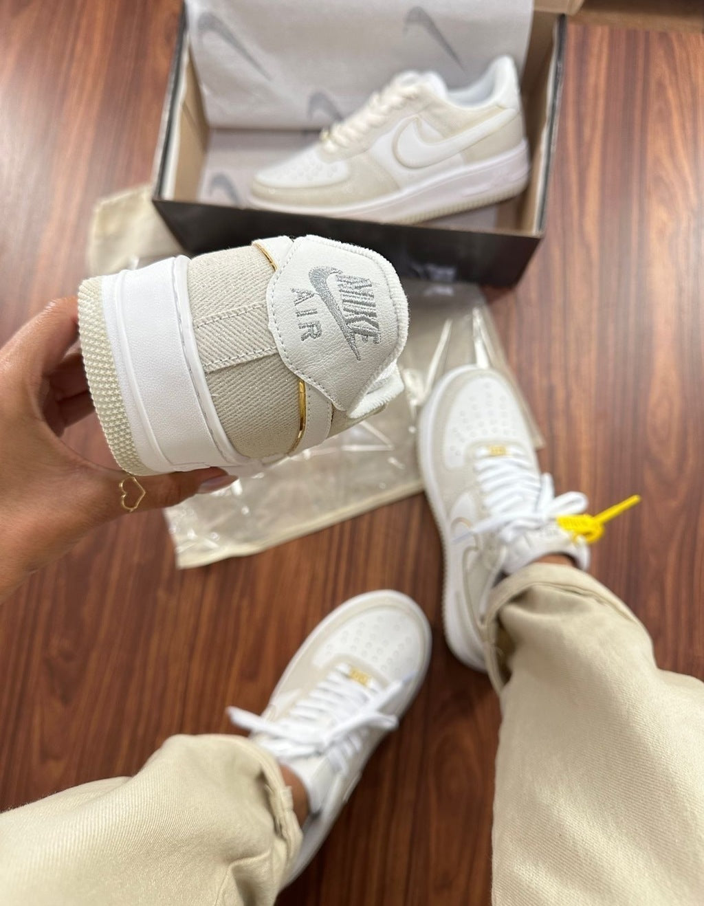 Tênis Nike Air Force Nude Luxo