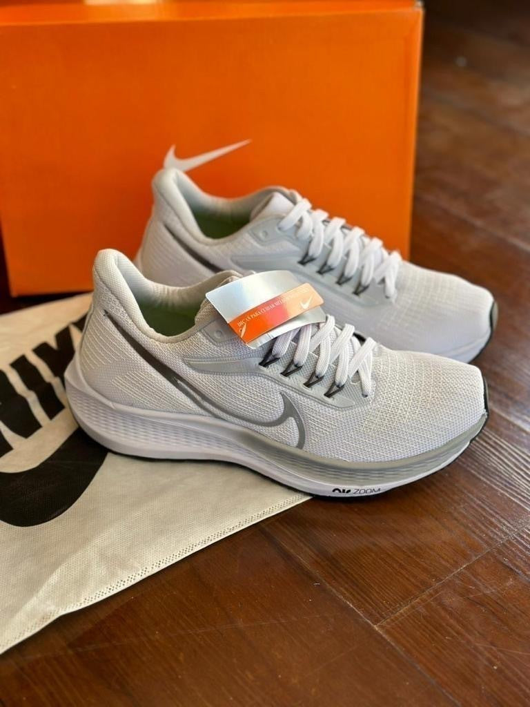 Tênis Nike Air Zoom Branco Esportivo