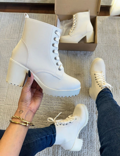 Bota Coturno Antonela Creme Prime