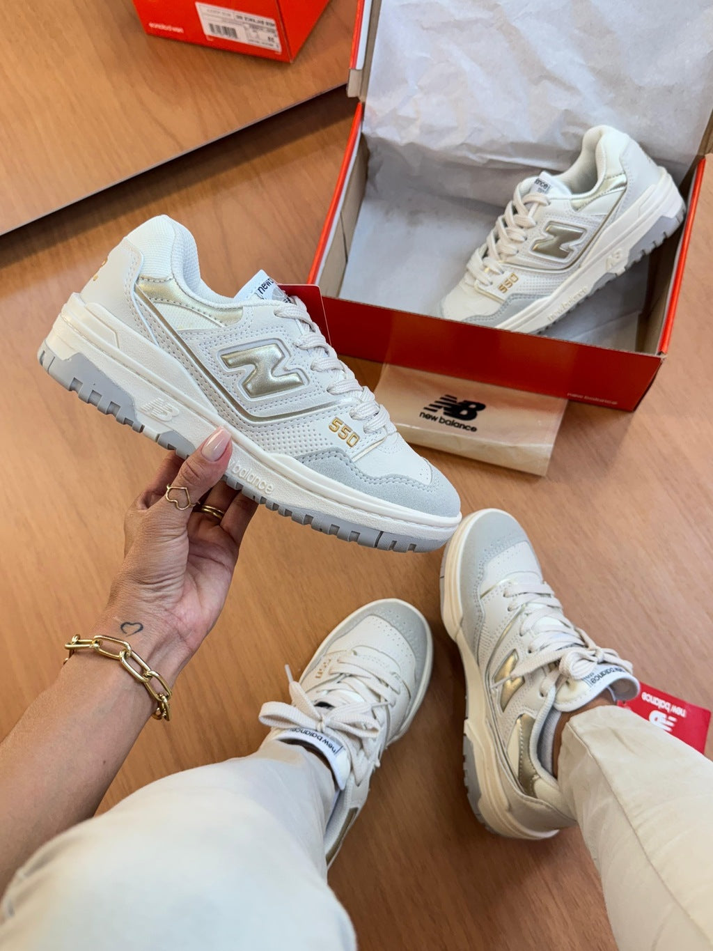 Tênis New Balance 550 Bege - Lançamento
