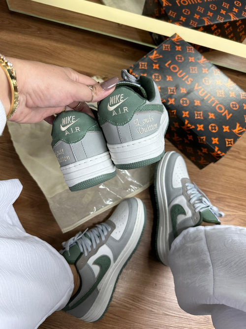 Tênis Nike Air Force LV Verde