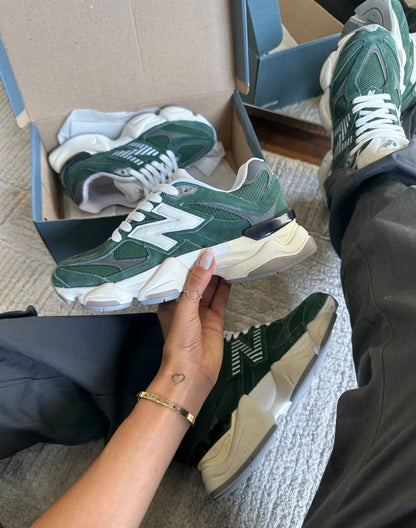 Tênis New Balance 9060 Verde Musgo Couro 100% Legítimo
