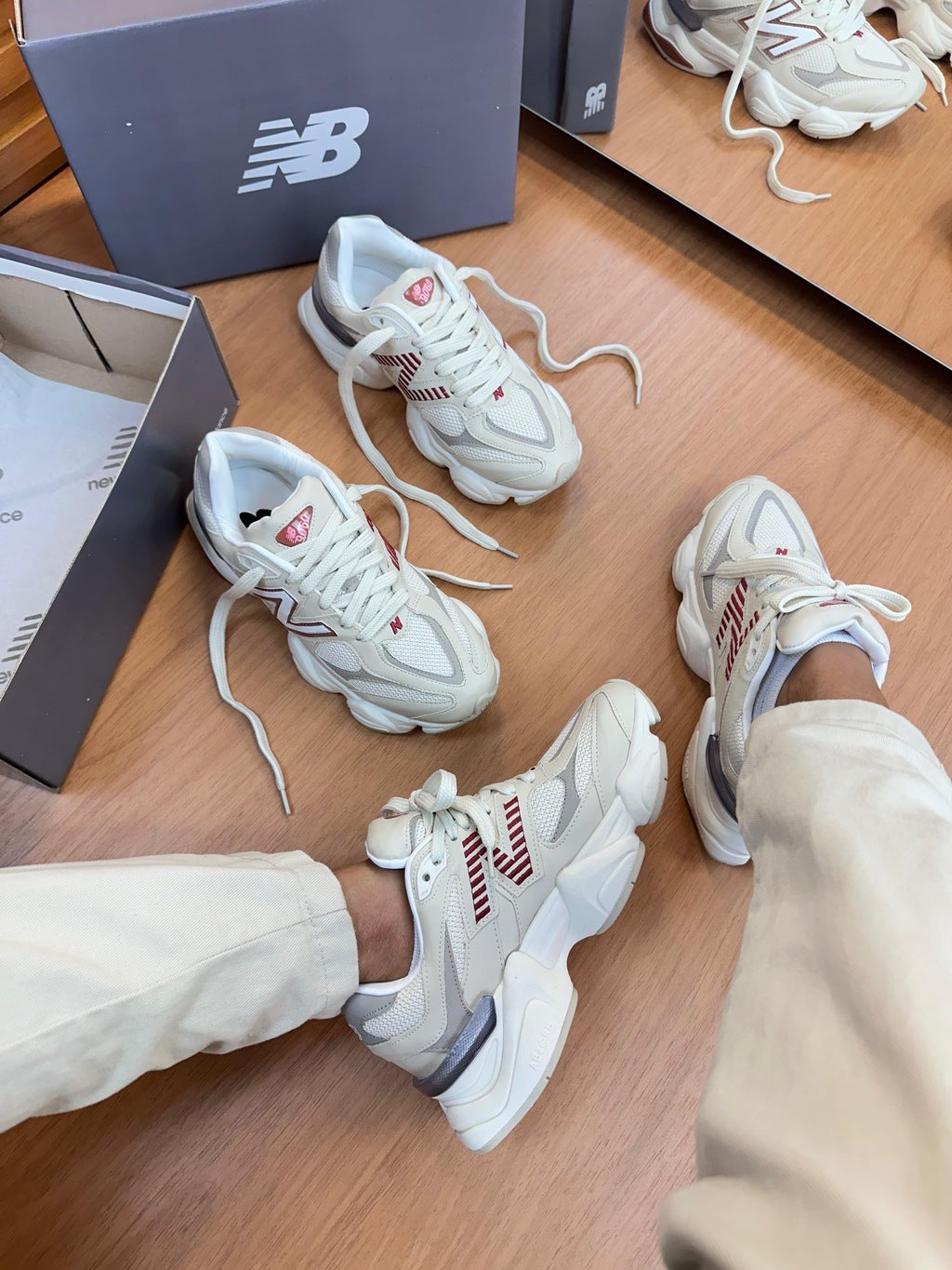 Tênis New Balance 9060 Off White Borgonha Couro 100% Legítimo