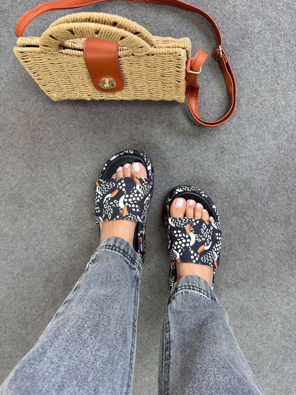 Tamanco Farm Rio - Preto/Tucano