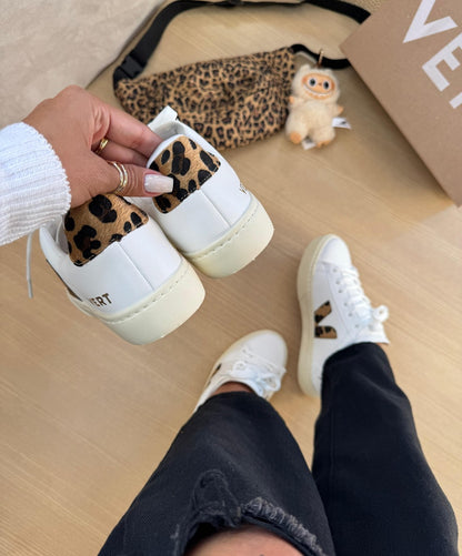 Tênis V Cadarço Branco Animal Print