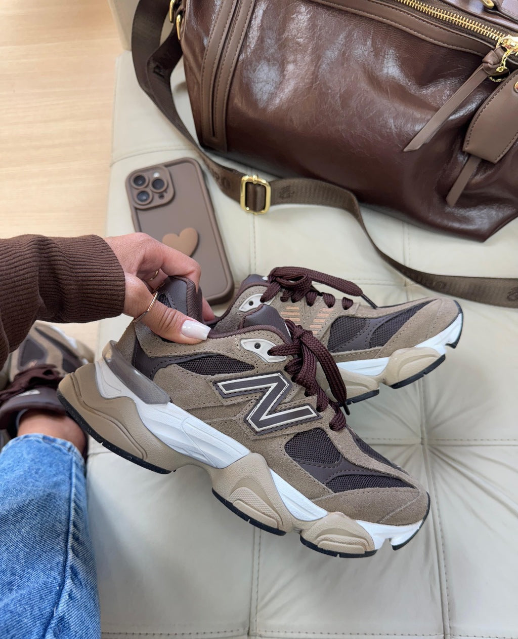 Tênis New Balance 9060 Castor Café Couro 100% Legítimo