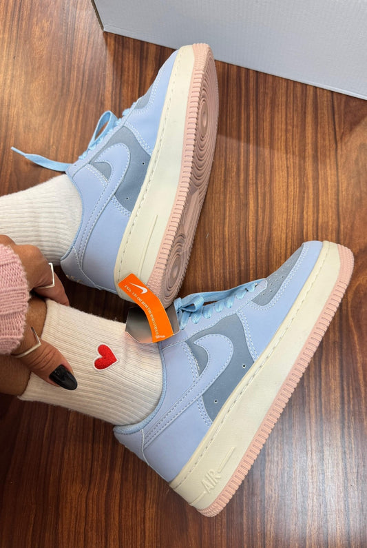 Tênis Nike Air Force Azul e Rosa Bebe Premium