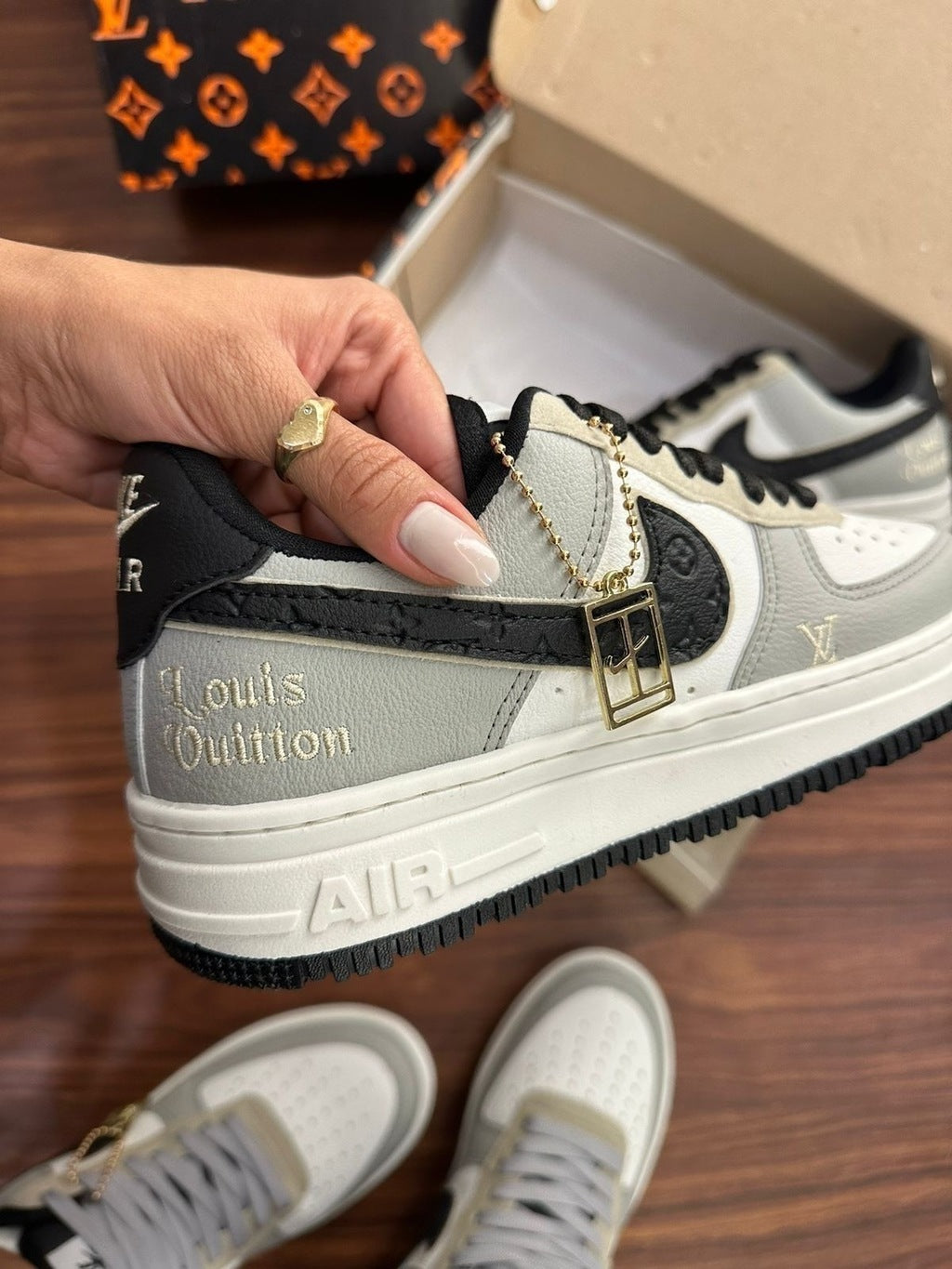 Tênis Nike Air Force Louis Vuitton Preto