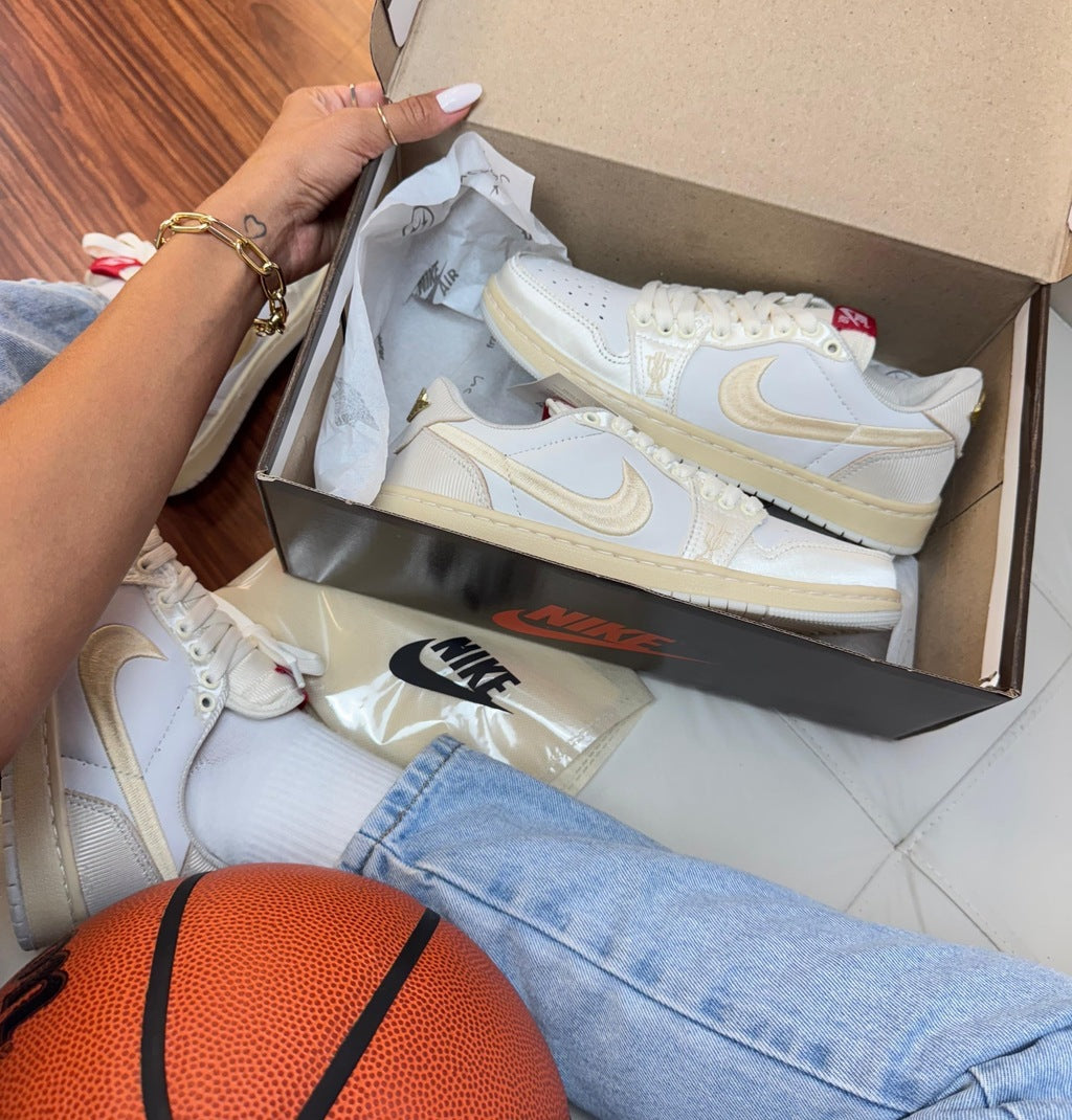 Tênis Nike Jordan Low X Travis Scott Prime