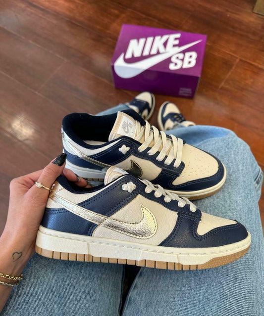 Tênis Nike Dunk Azul Dourado