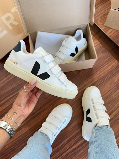 Tênis V Velcro Branco e Preto