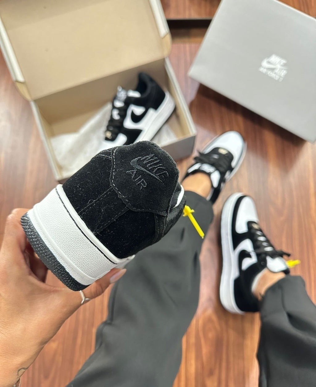 Tênis Nike Air Force Preto Camurça Prime