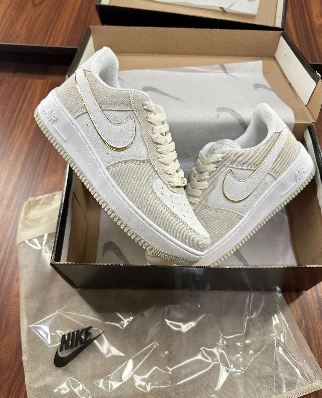 Tênis Nike Air Force Nude Luxo