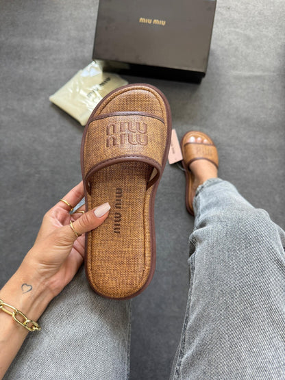 Flat Miu Miu Casual Luxo