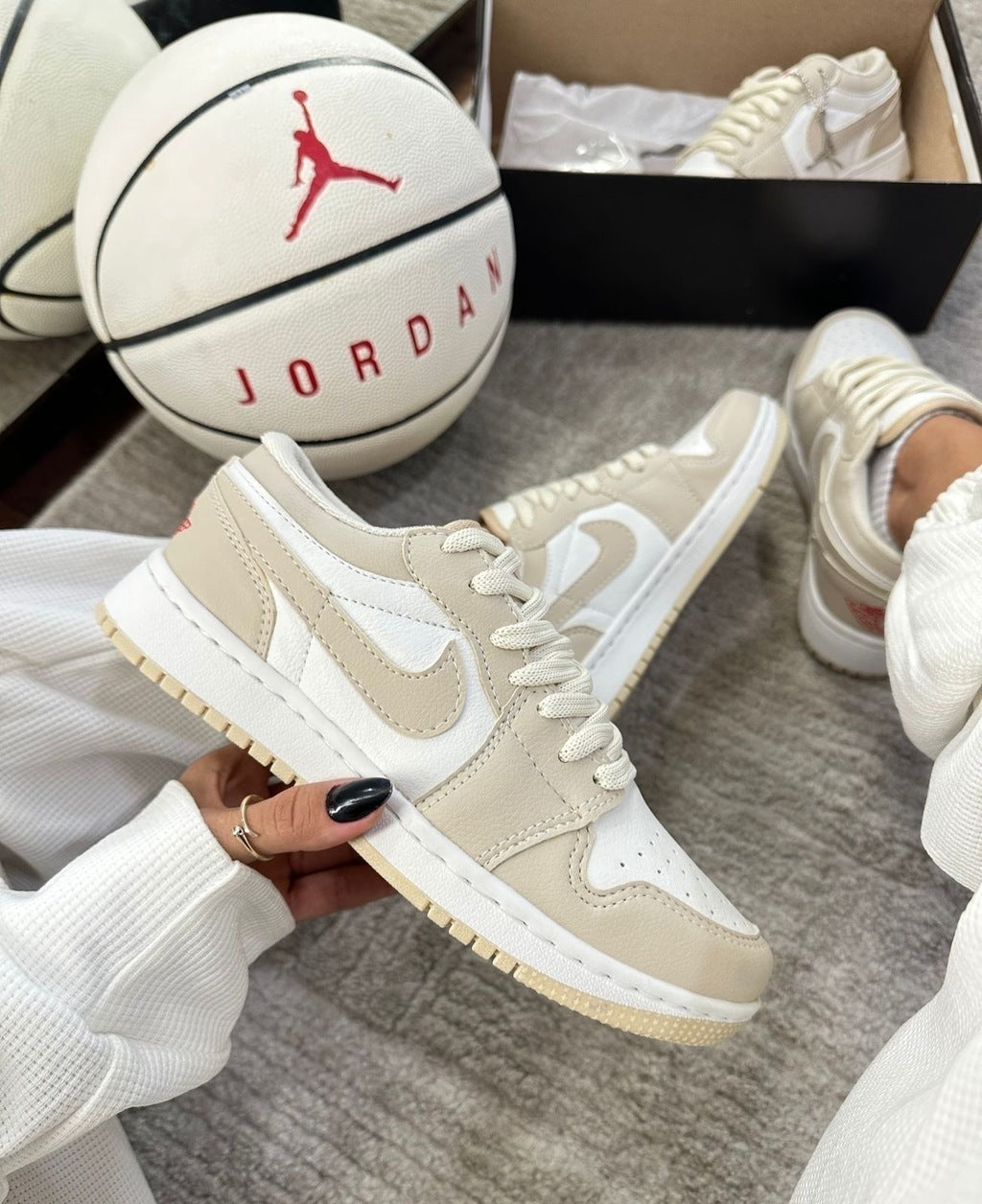 Tênis Nike Jordan Low Nude 2.0