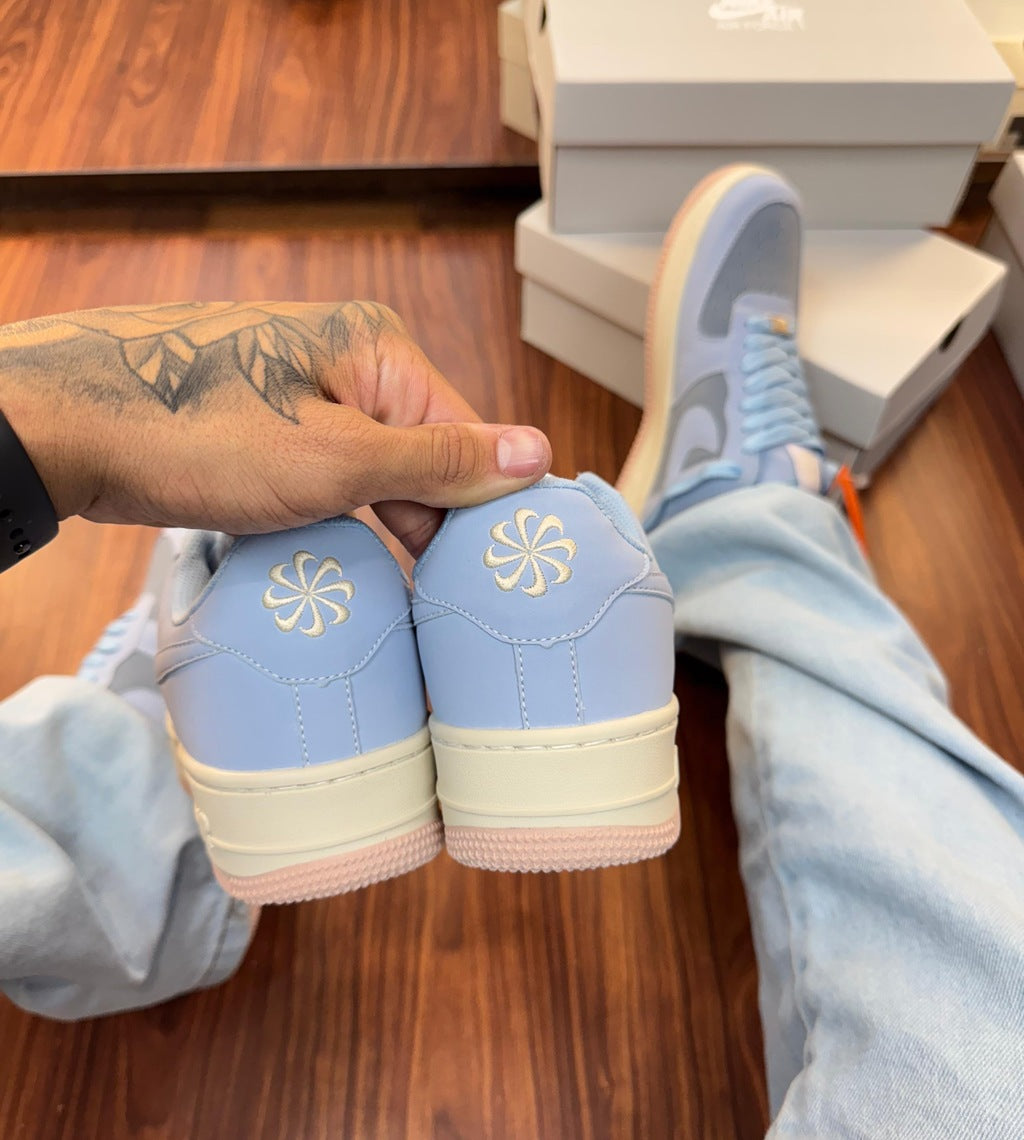 Tênis Nike Air Force Azul e Rosa Bebe Premium