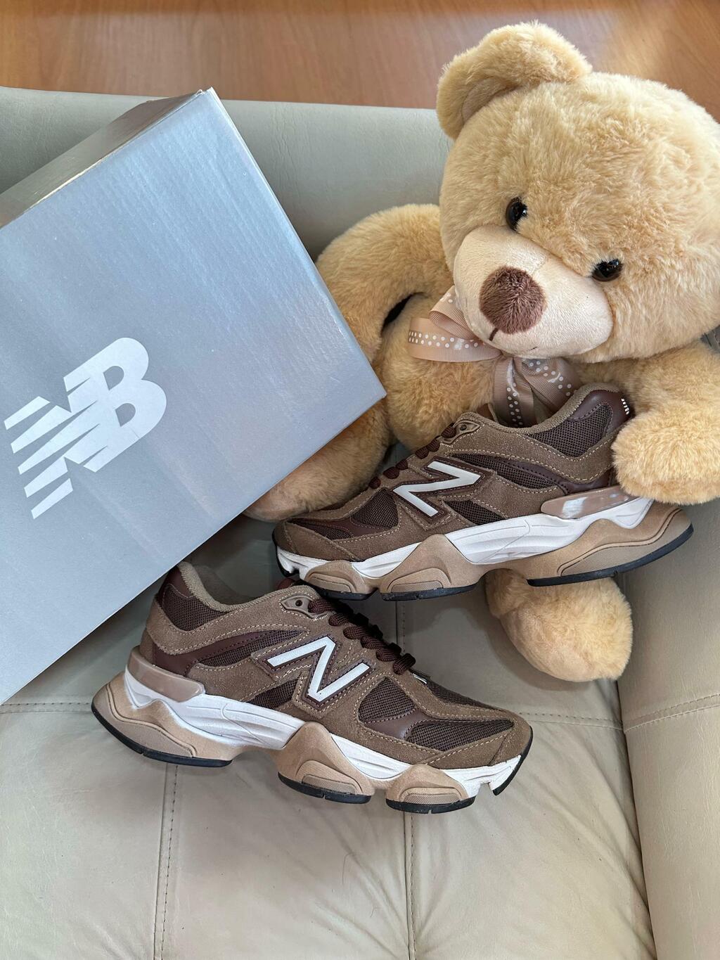 Tênis New Balance 9060 Marrom Couro 100% Legítimo