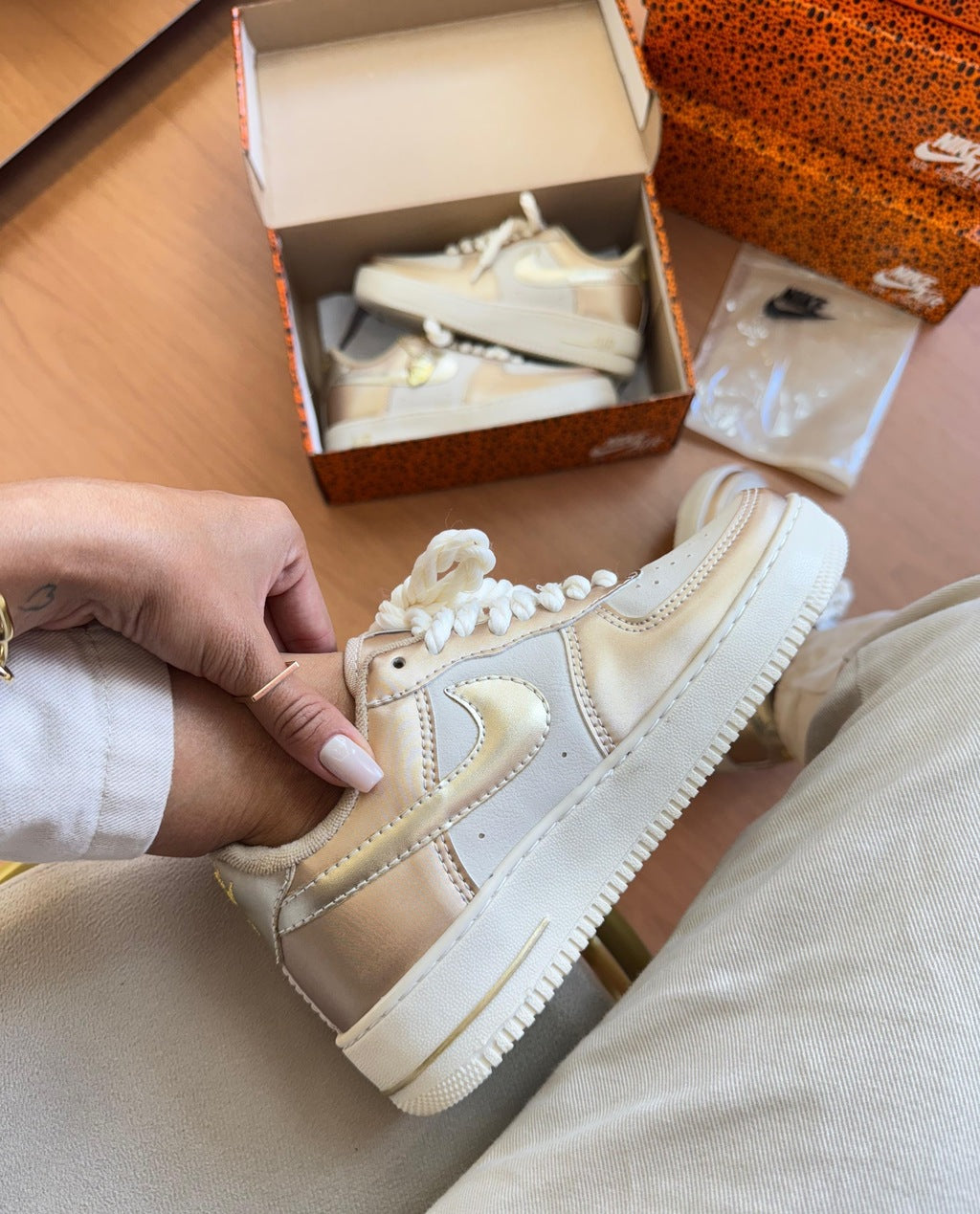 Tênis Nike Air Force Metalizado Luxo