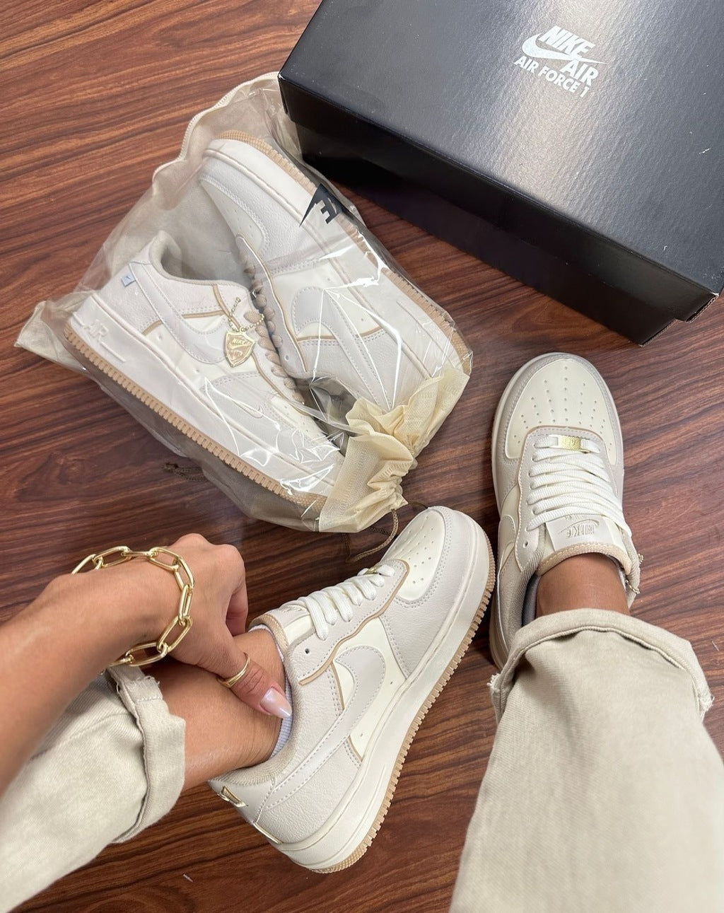 Tênis Nike Air Force Nude Prime