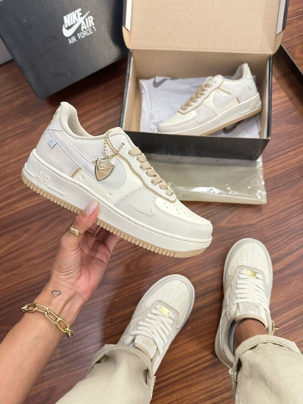 Tênis Nike Air Force Nude Prime