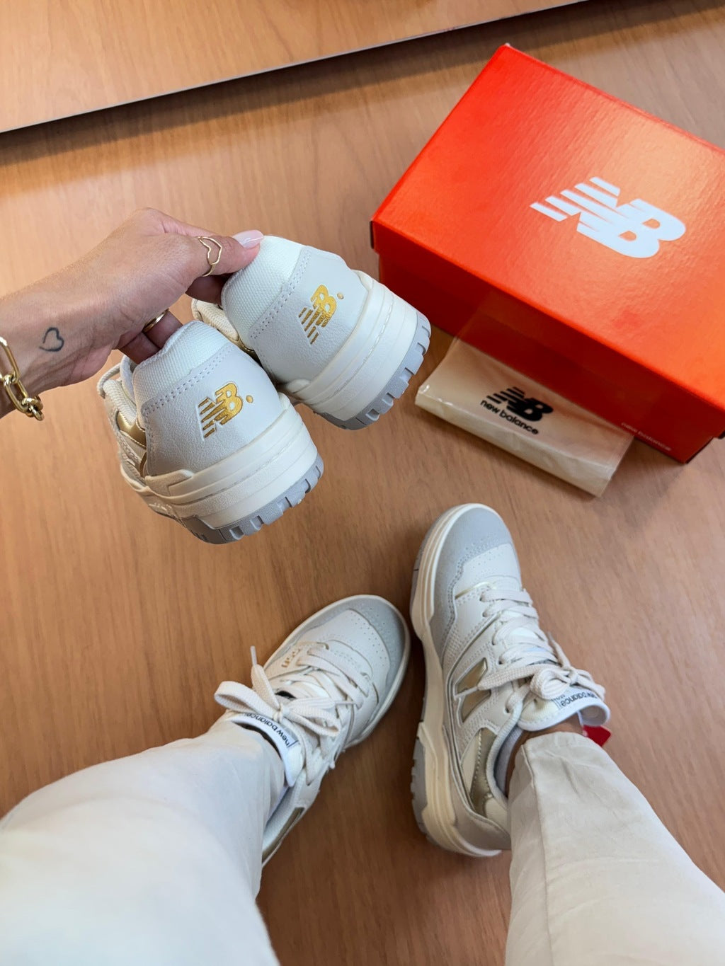 Tênis New Balance 550 Bege - Lançamento