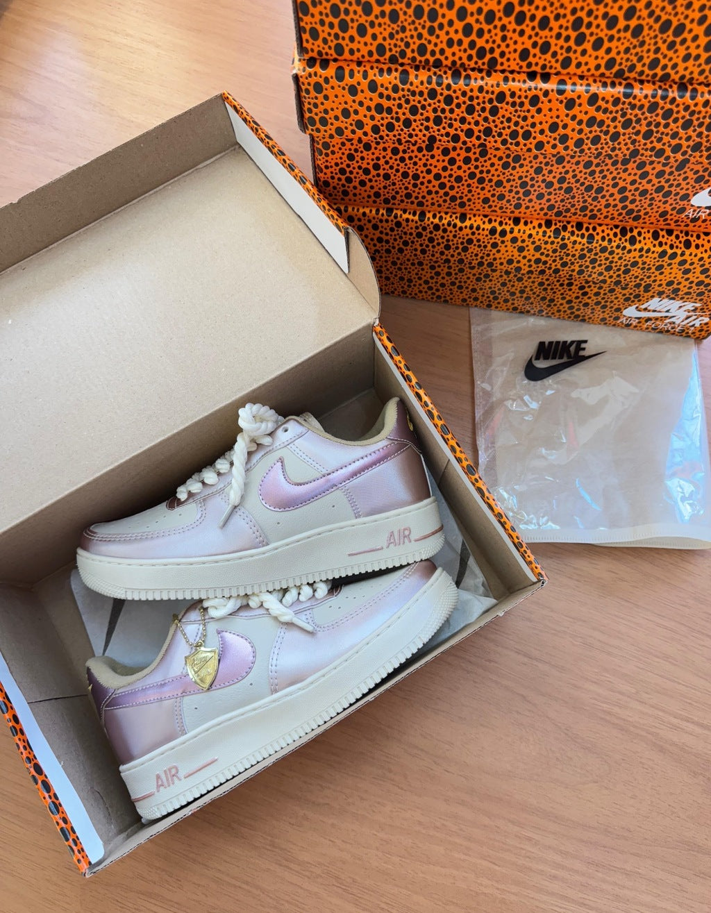 Tênis Nike Air Force Metalizado Luxo