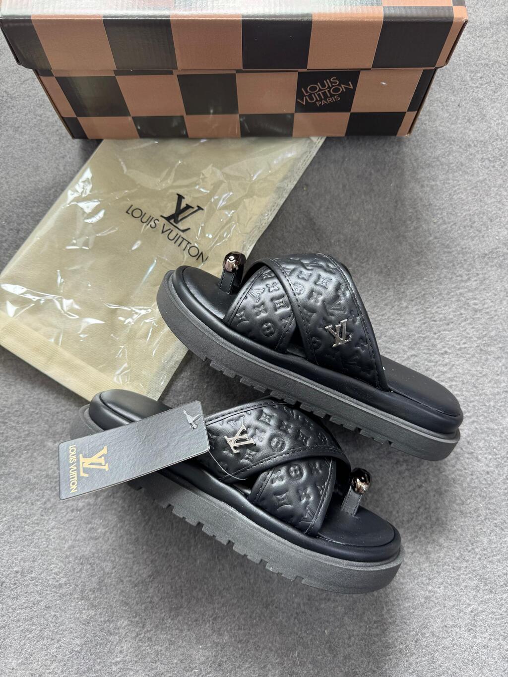 Flat Louis Vuitton Luxo