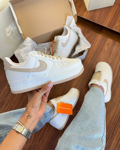 Tênis Nike Air Force Branco Amêndoa Luxo