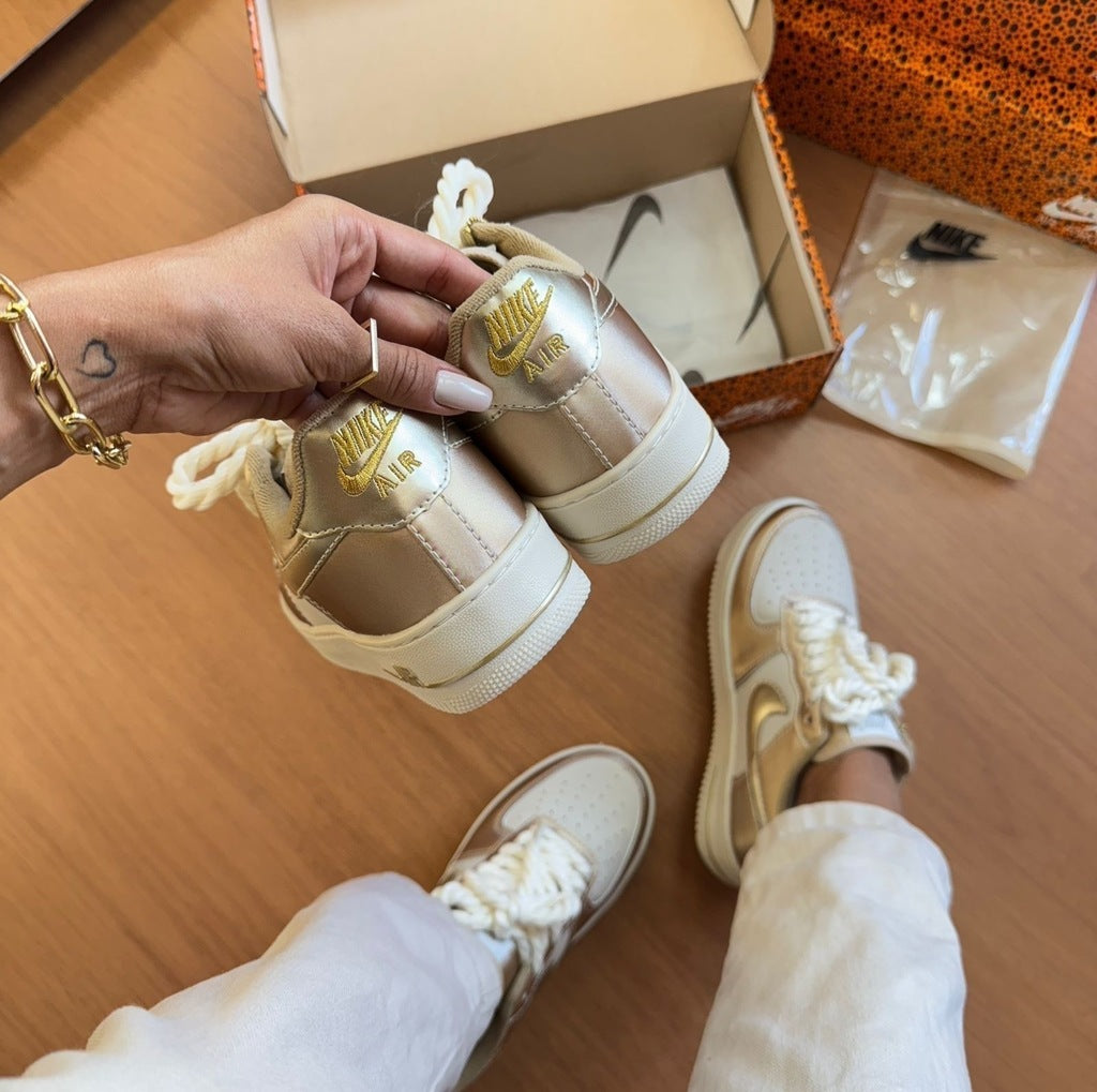 Tênis Nike Air Force Metalizado Luxo
