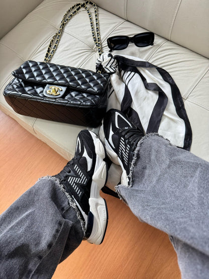 Tênis New Balance 9060 Preto e Branco Couro 100% Legítimo