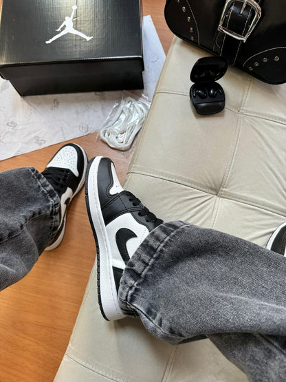 Tênis Nike Jordan Low Panda Prime