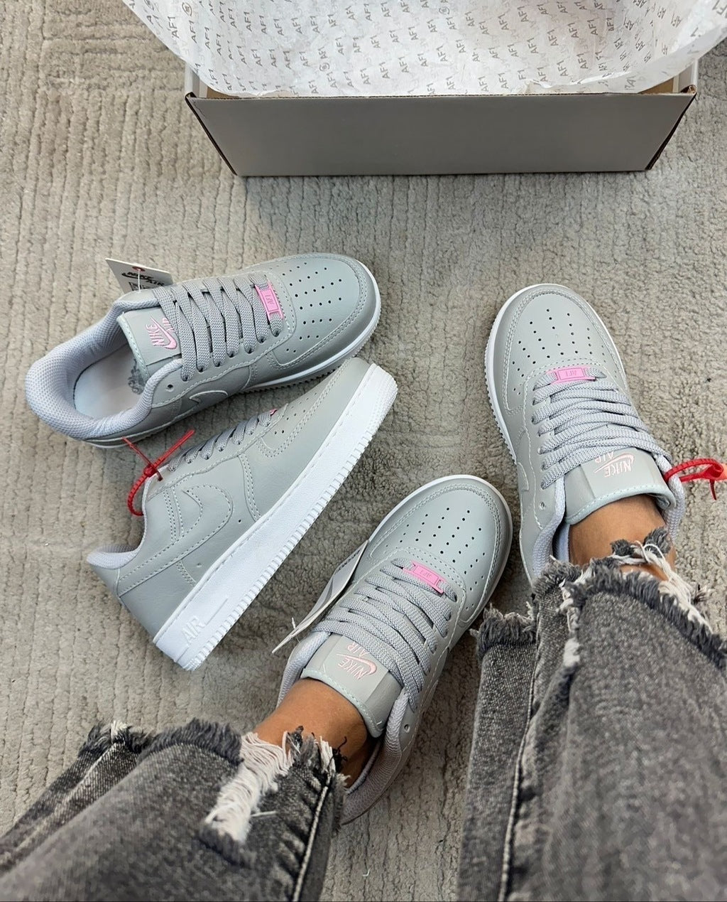 Tênis Nike Air Force Cinza e Rosa Premium