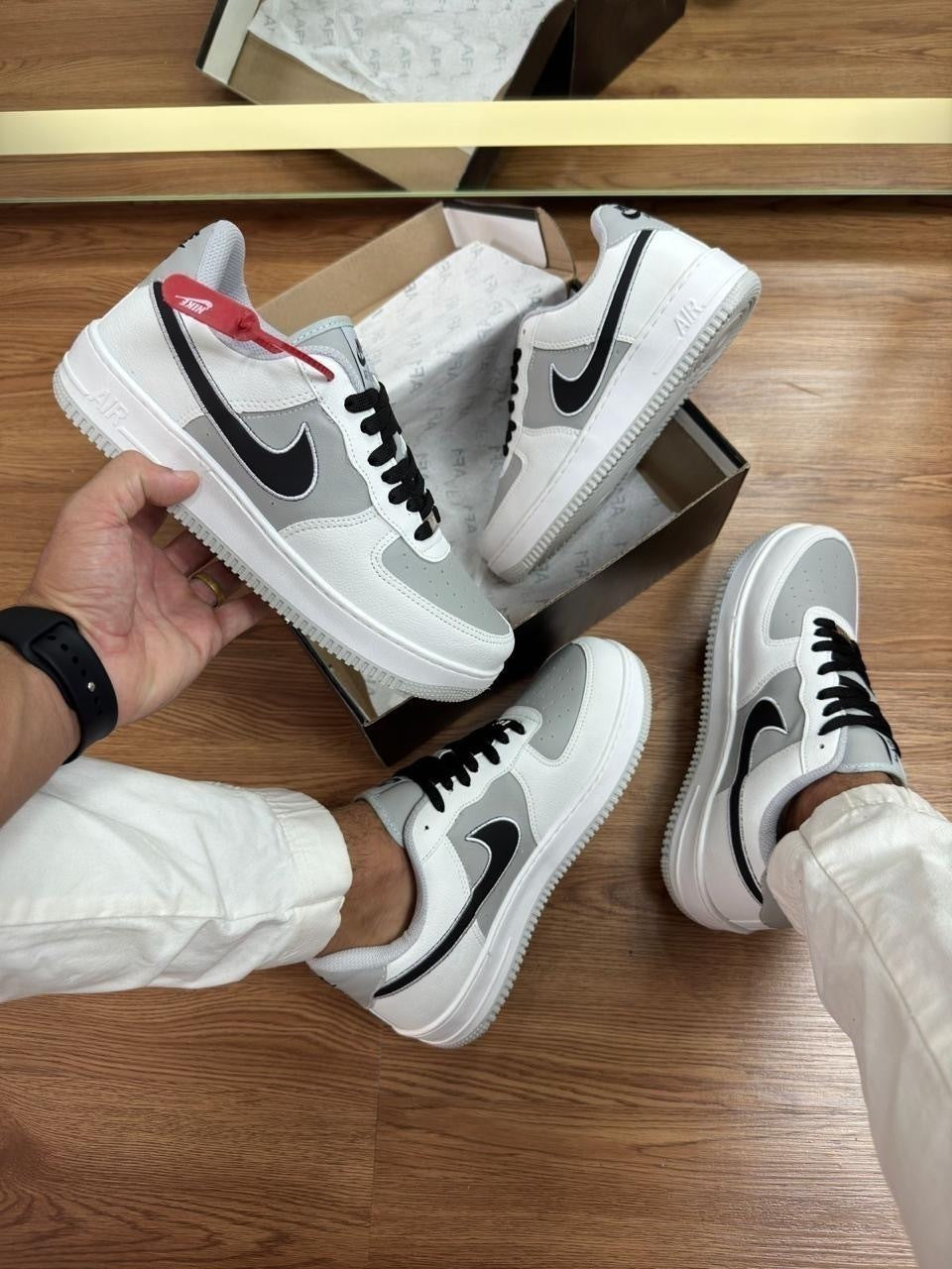 Tênis Nike Air Force Cinza e Preto