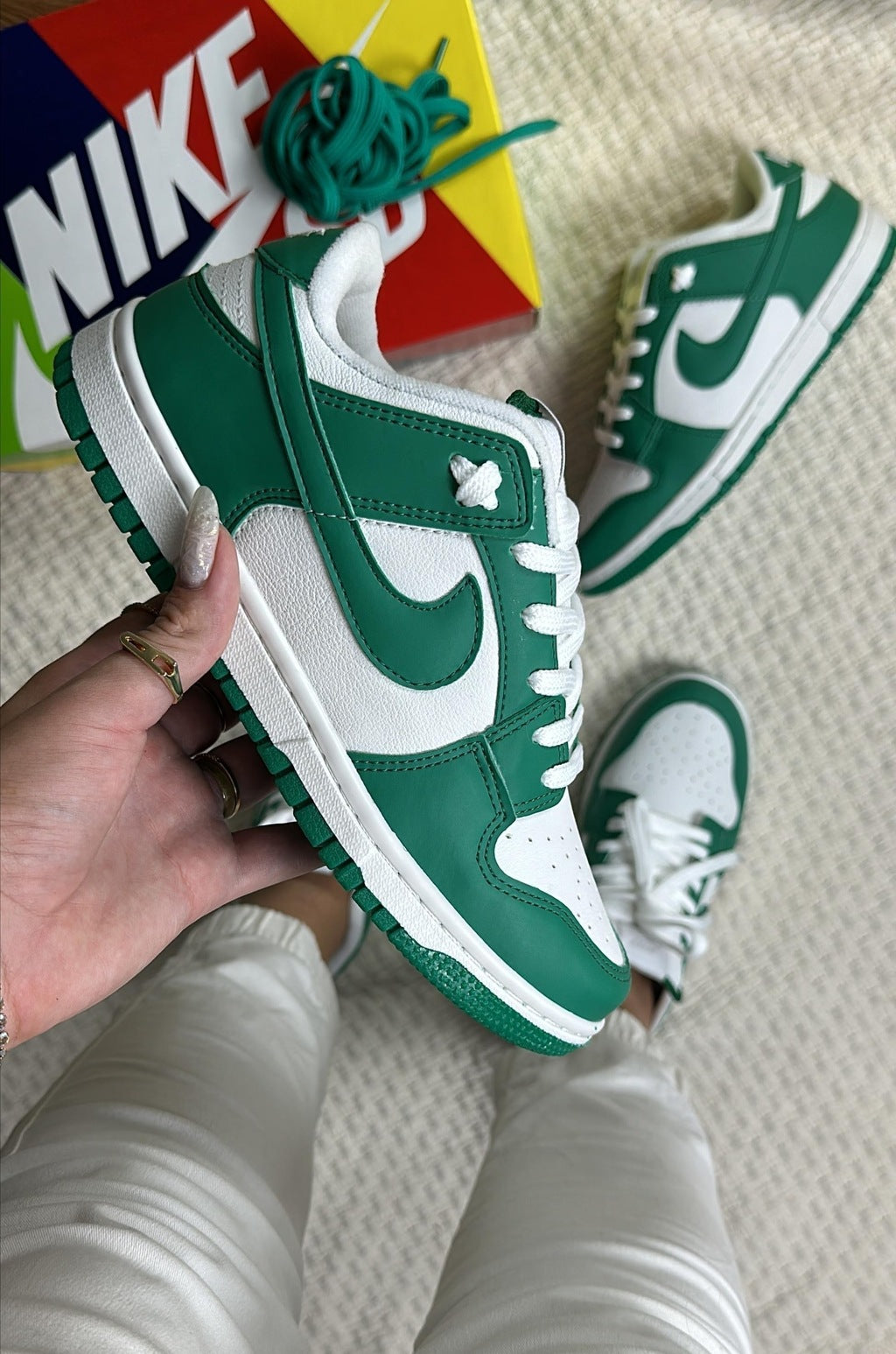 Tênis Nike Dunk Low Branco e Verde