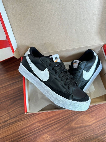 Tênis Nike Blazer Low 77 Prime