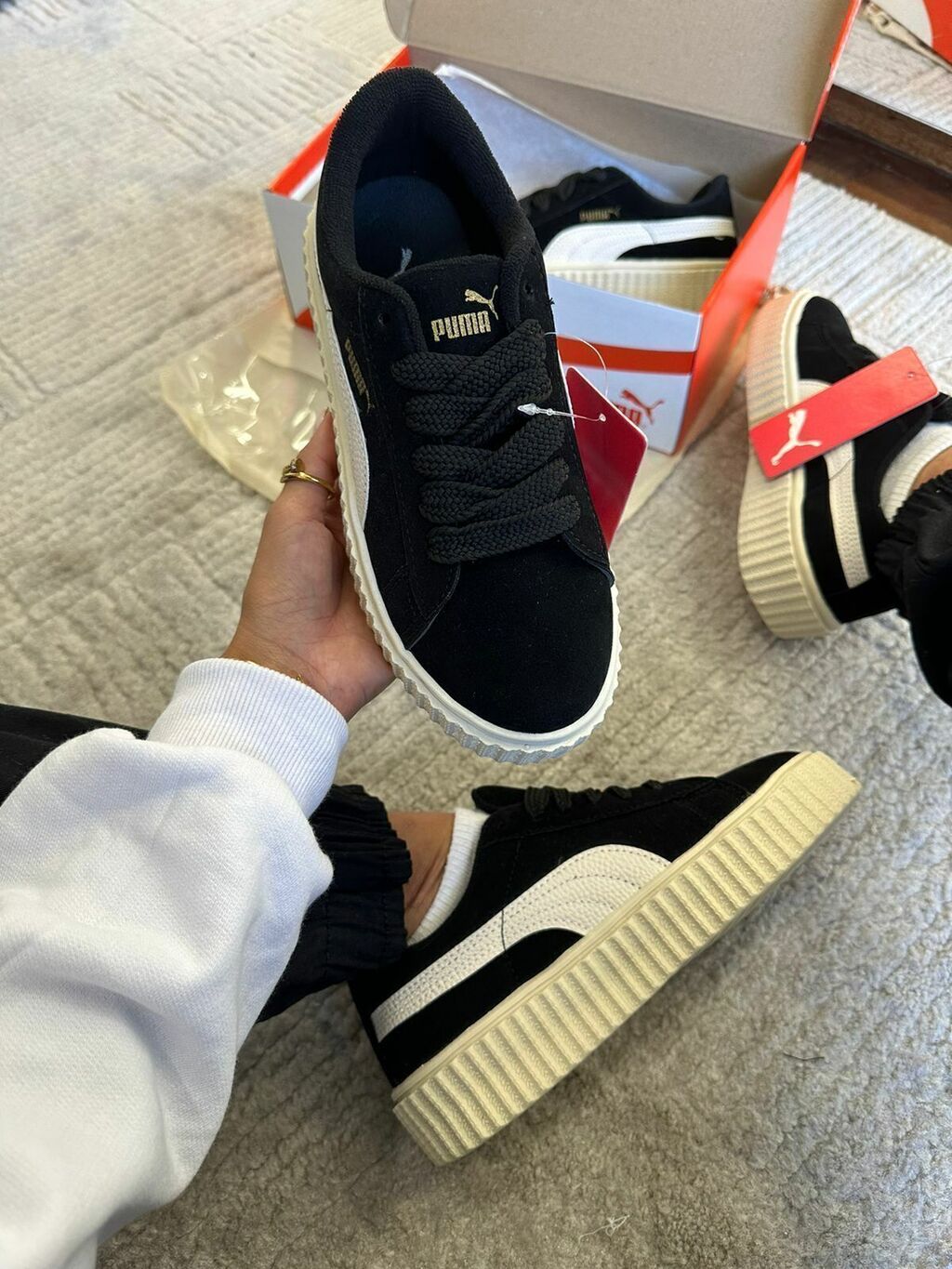 Tênis Puma Suede Preto e Branco