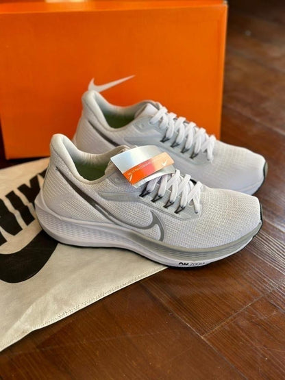 Tênis Nike Air Zoom Branco Esportivo
