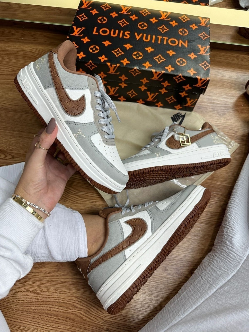 Tênis Nike Air Force LV Caramelo