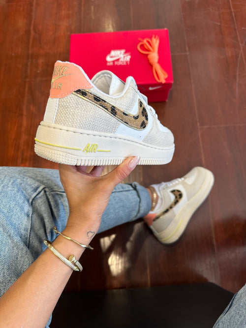 Tênis Nike Air Force Animal Print