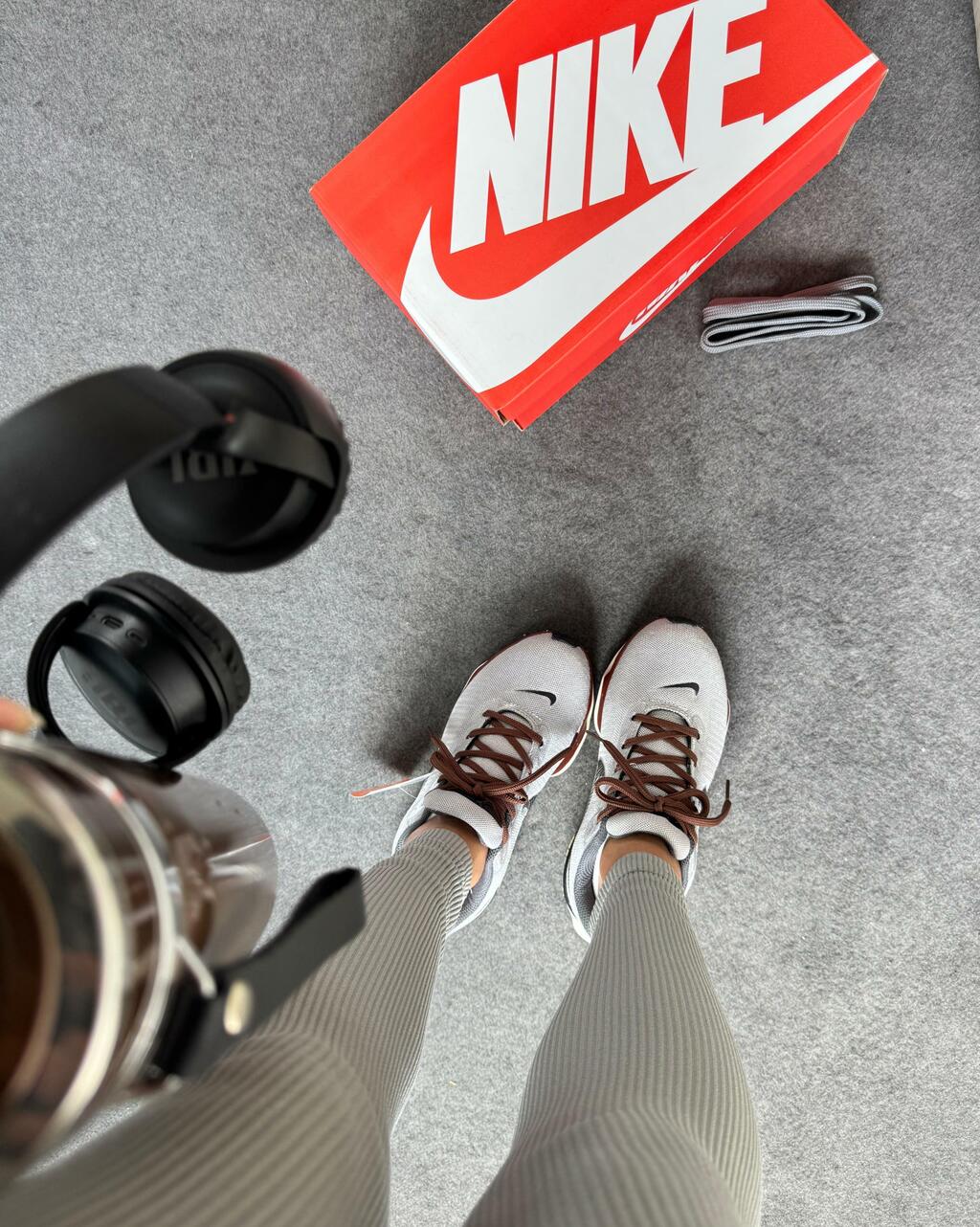 Tênis Nike Zoom X Cinza e Marrom