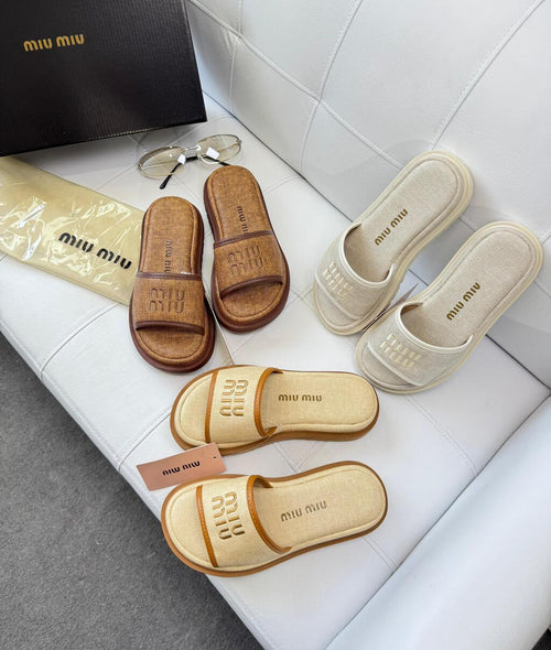 Flat Miu Miu Casual Luxo