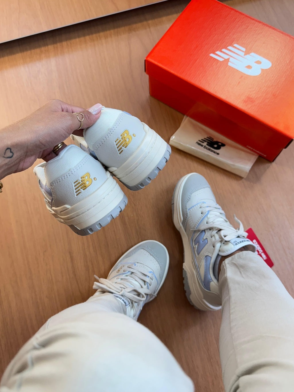 Tênis New Balance 550 Bege - Lançamento