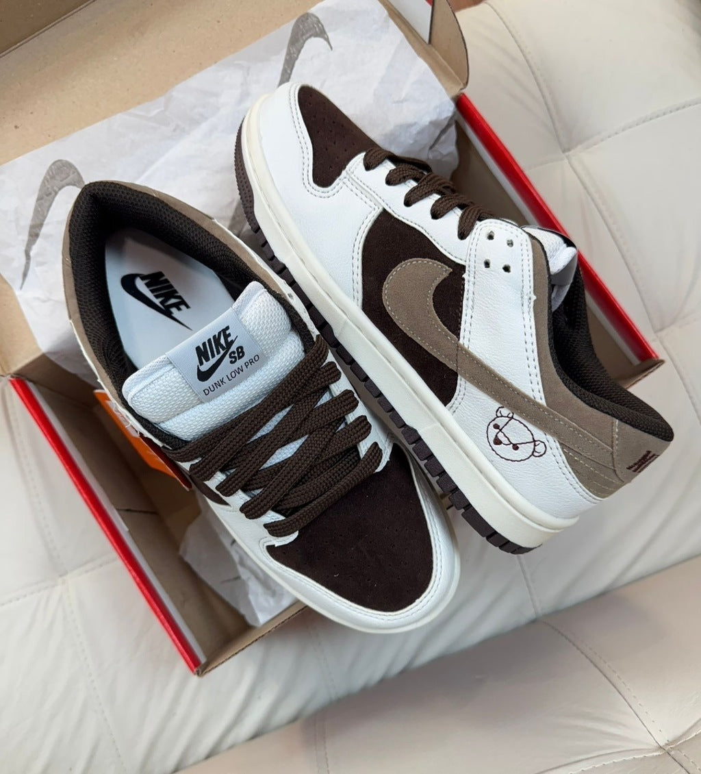 Tênis Nikw Dunk Teddy Bear Branco e Marrom Camurça