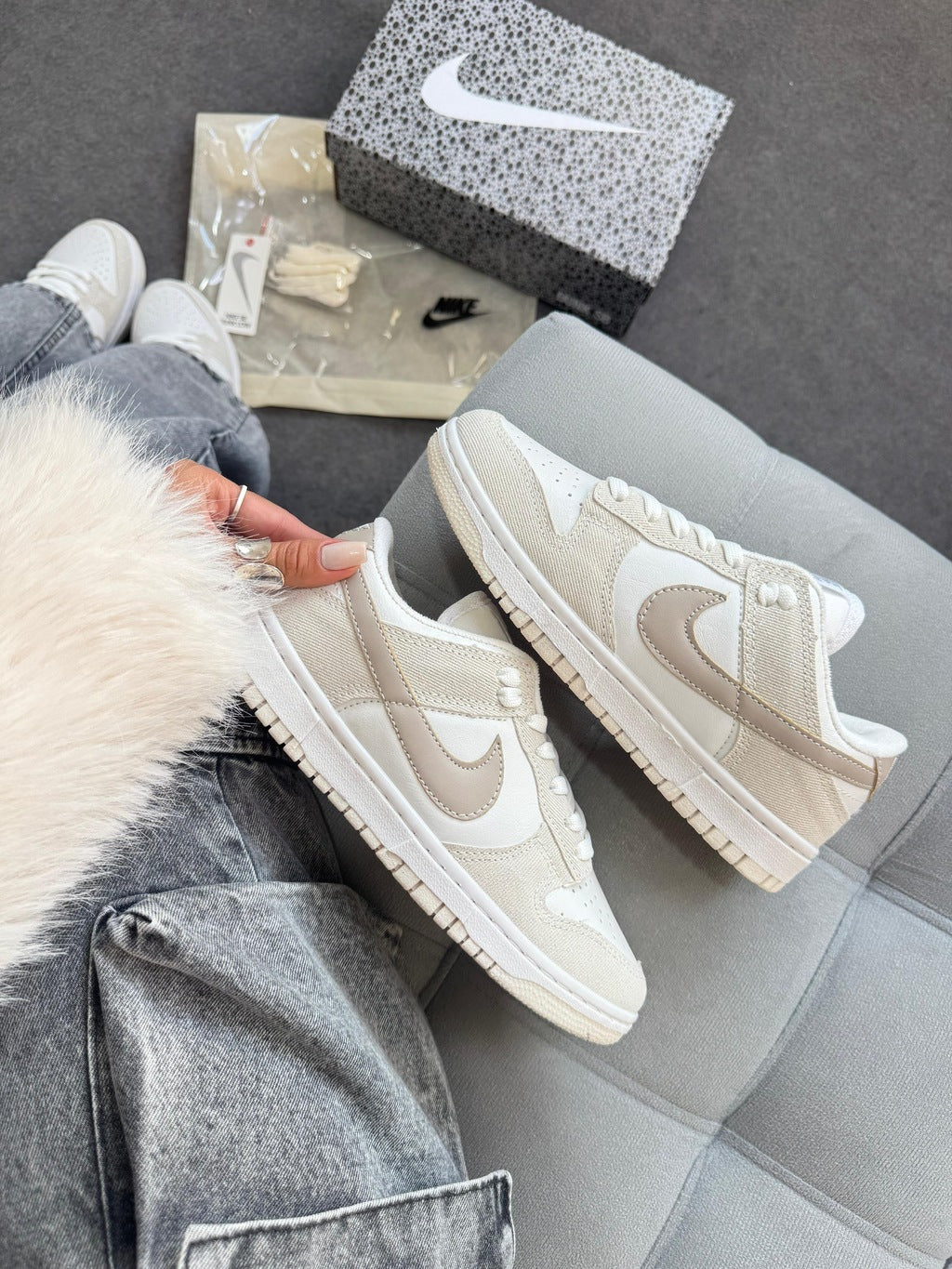 Tênis Nike Dunk Low Nude Cinza