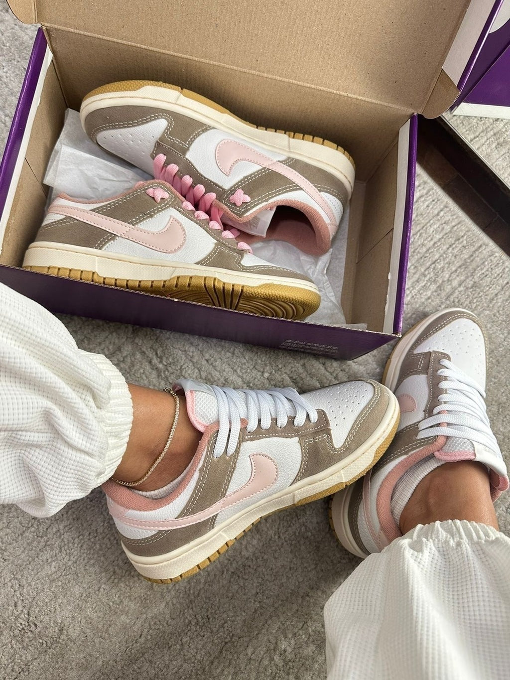 Tênis Nike Dunk Camurça Marrom e Rosa