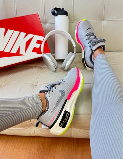 Tênis Nike Zoom X Invicible Run 3 Cinza e Rosa