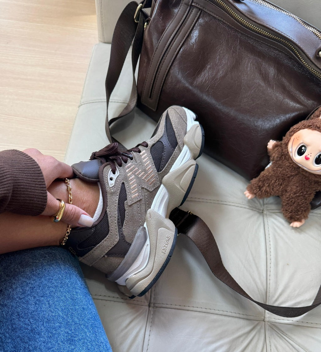 Tênis New Balance 9060 Castor Café Couro 100% Legítimo