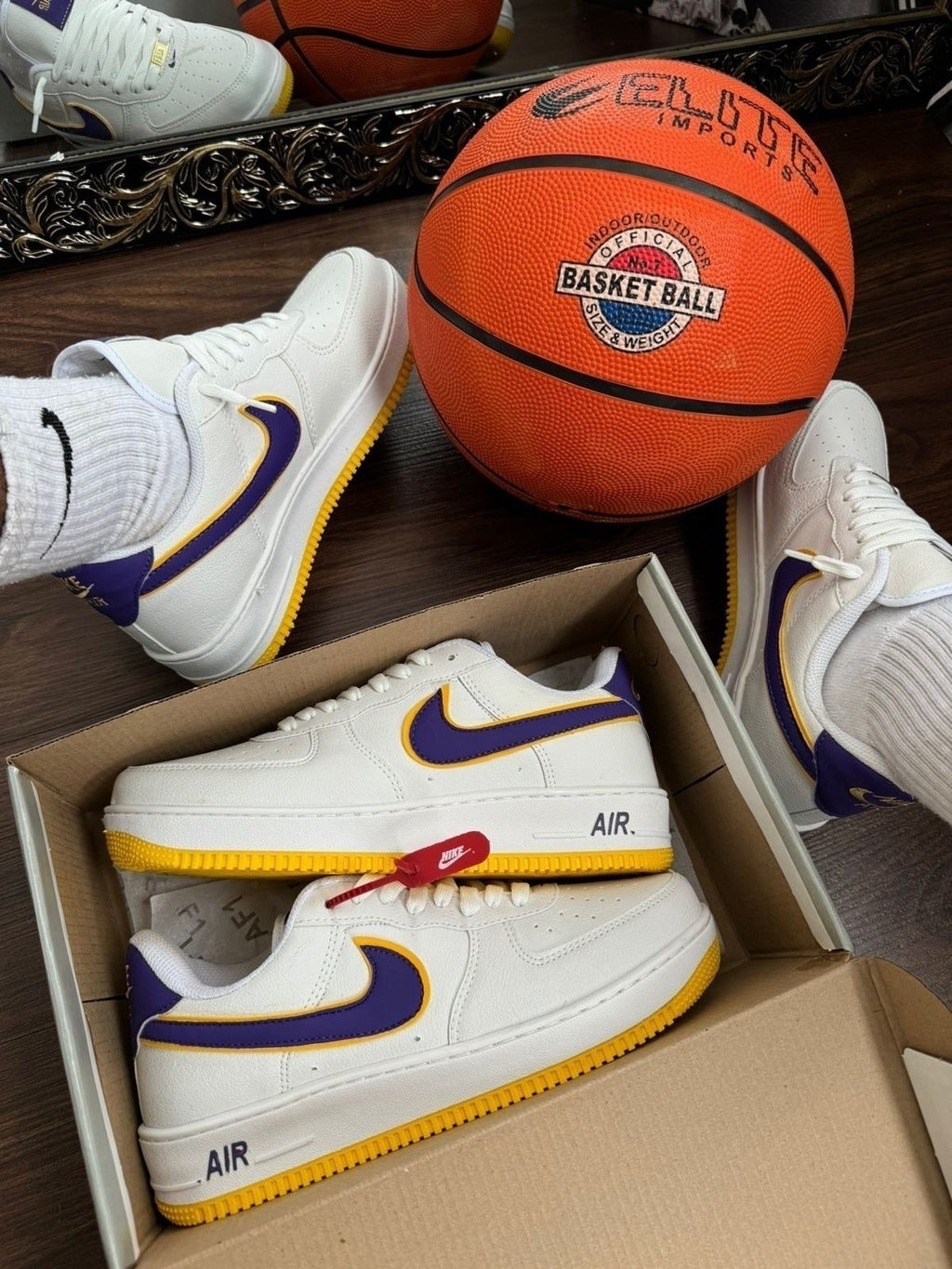 Tênis Nike Air Force Lakers Premium